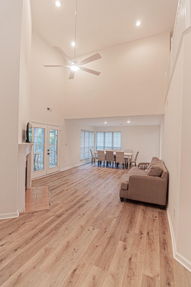 Building Photo - 1813 Windmere Way