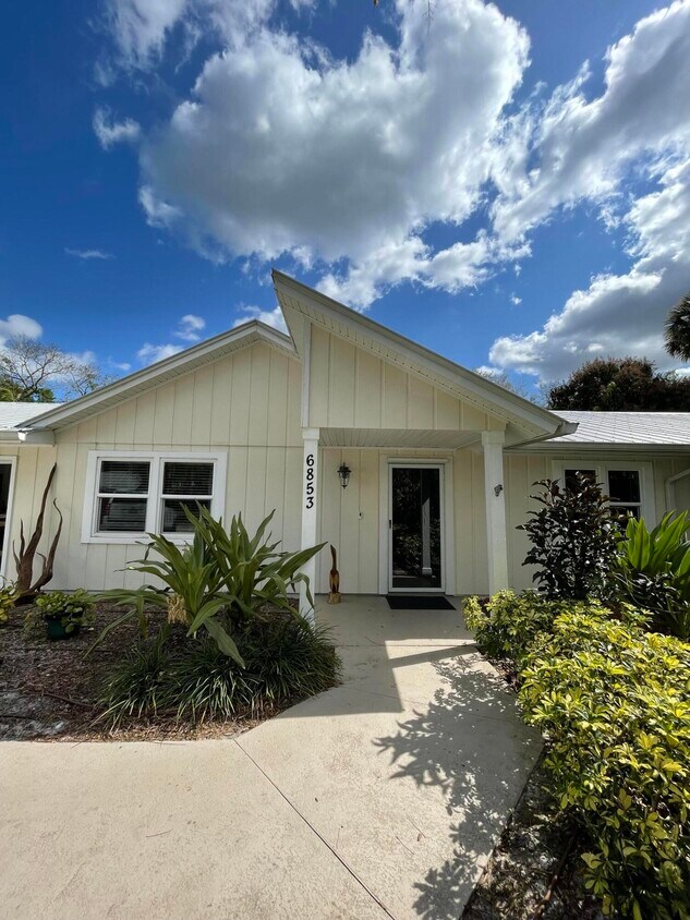 Foto principal - 6853 SW Cinnamon Ct