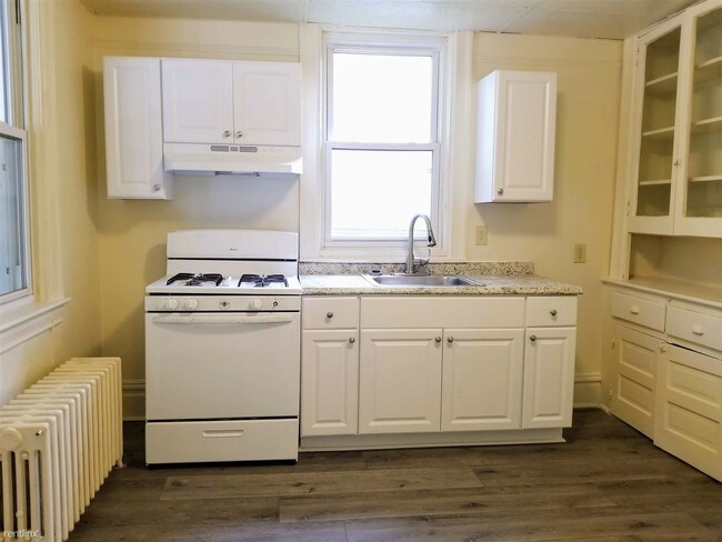 Foto del edificio - 1 br, 1 bath Apartment - 230 North Avenue #4