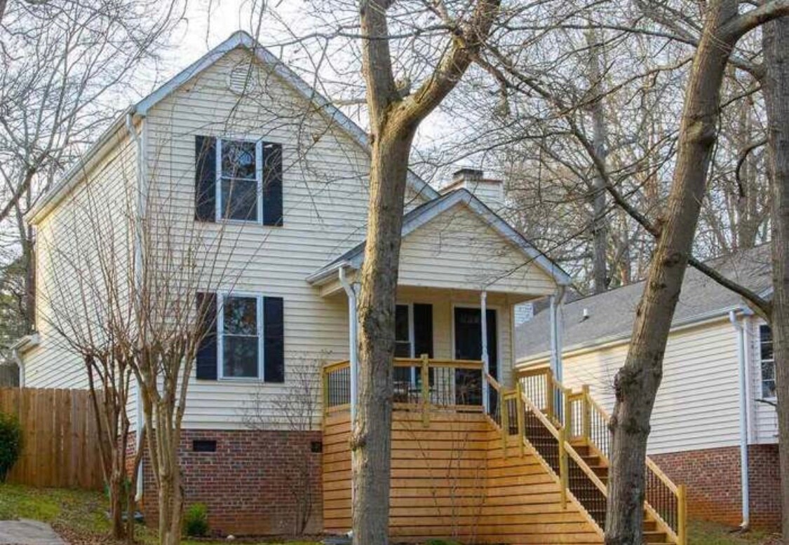 Foto principal - 905 Townes St