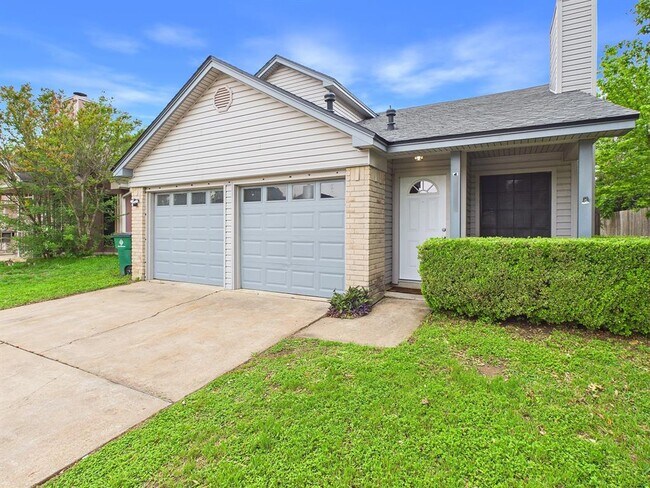 Foto del edificio - 14405 Tiffer Ln