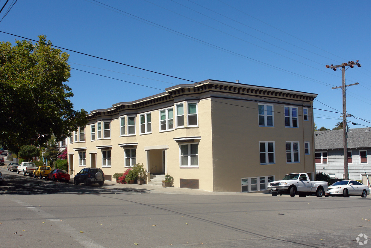 Foto principal - 100-114 Nicholl Ave