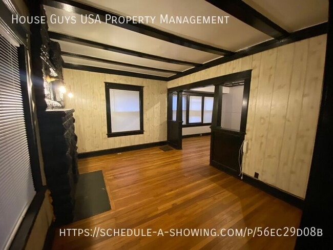Foto del edificio - 2416 E 42nd St