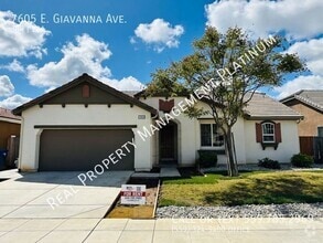 Building Photo - 7605 E Giavanna Ave
