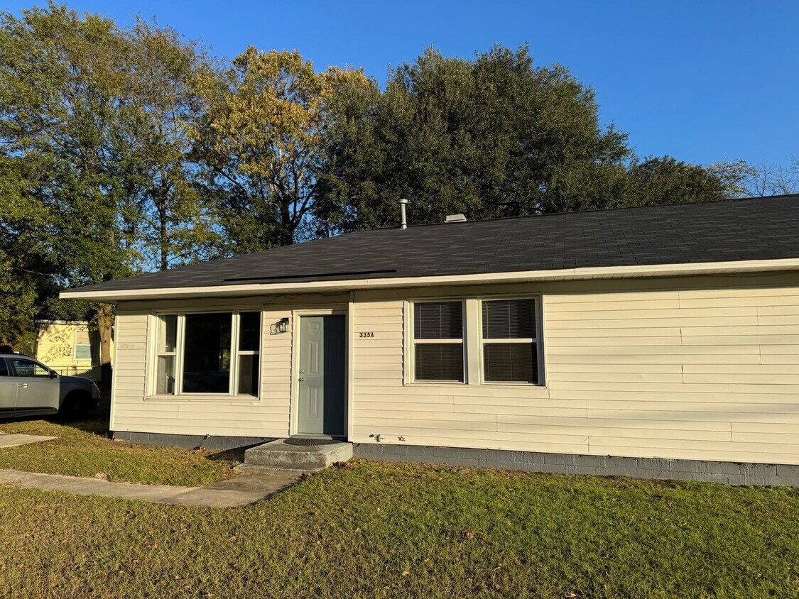 Primary Photo - Cozy Downtown Aiken 2 Bedroom Home