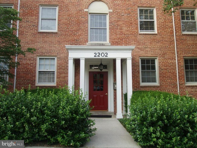 Building Photo - 2202 Washington Ave