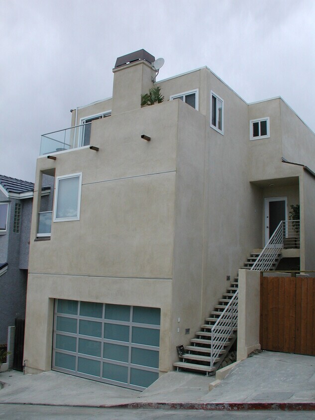 Exterior - 231 43rd St