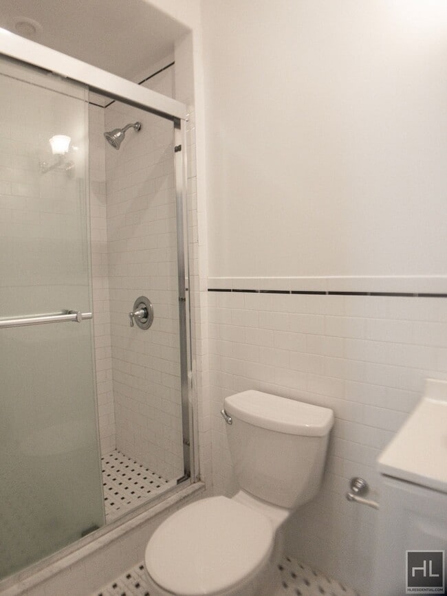 Foto del edificio - THIRD AVENUE