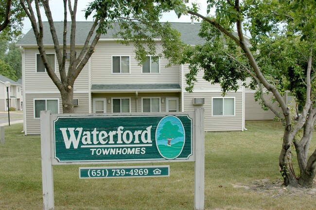Foto del edificio - Waterford Townhomes