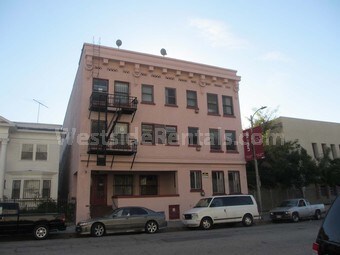 Foto principal - 936 Albany St