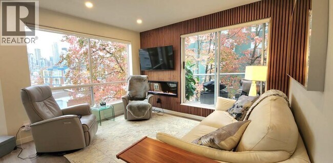 Building Photo - 1530 Mariner Walk