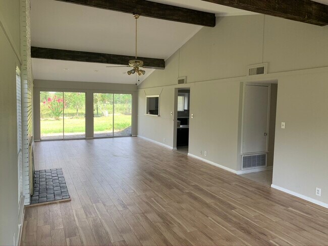 Foto del edificio - 29229 Sheffield Rd