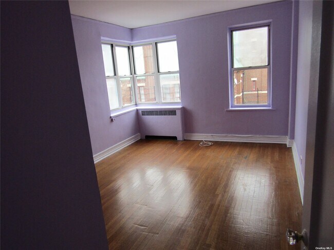 Foto del edificio - 111-35 75th Ave