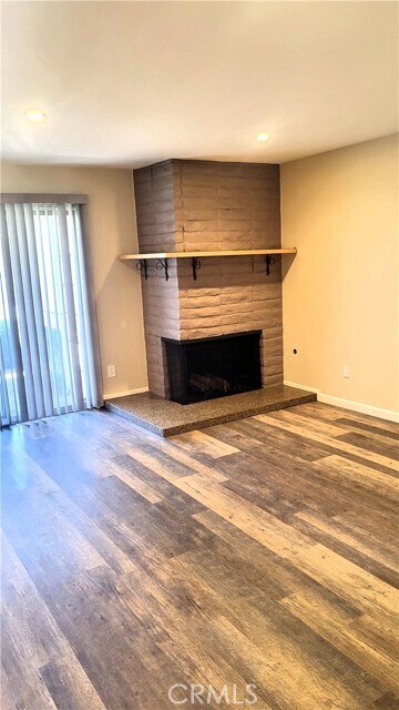 Foto del edificio - 1427 W 242nd Pl