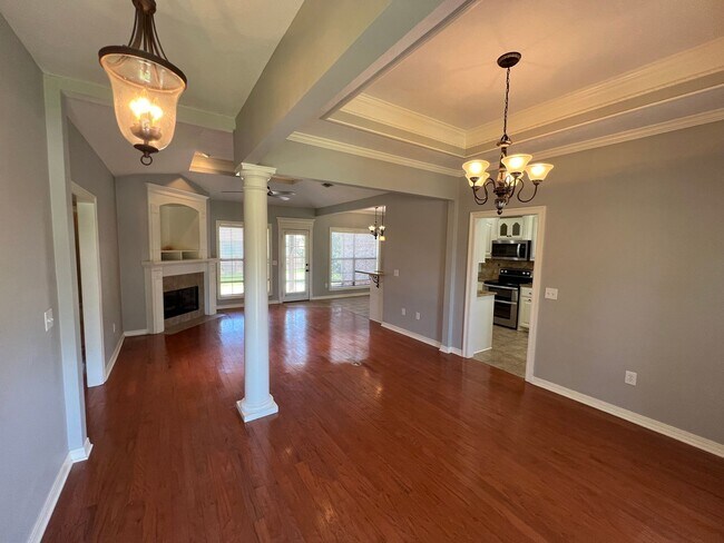 Foto del edificio - 3 Bed/2 Bath Home in Pinebrook!!