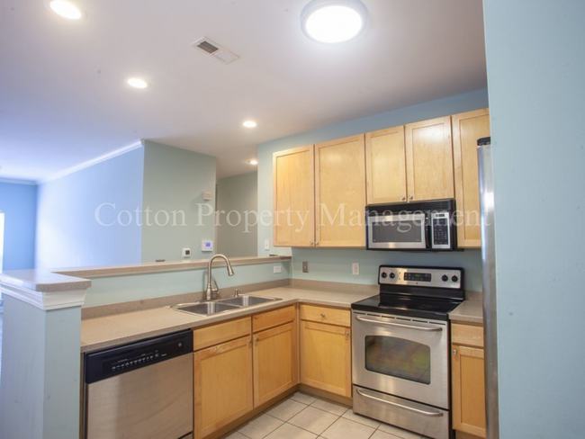 Building Photo - 2 BD/2 BA Condo at Bellingham Park/ $1,400...