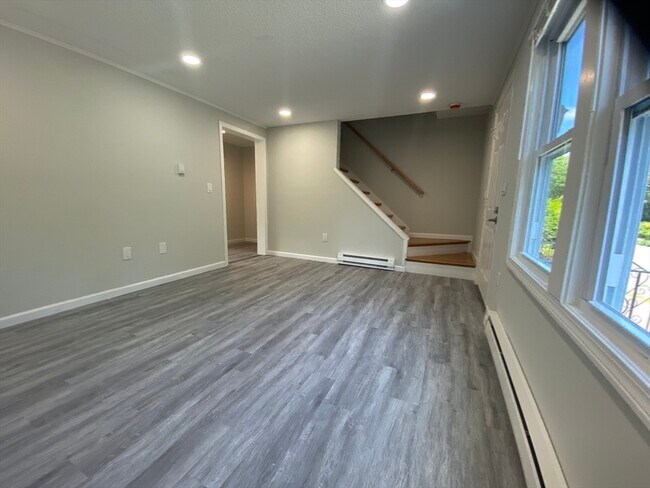 Foto del edificio - 270 Sunderland Rd