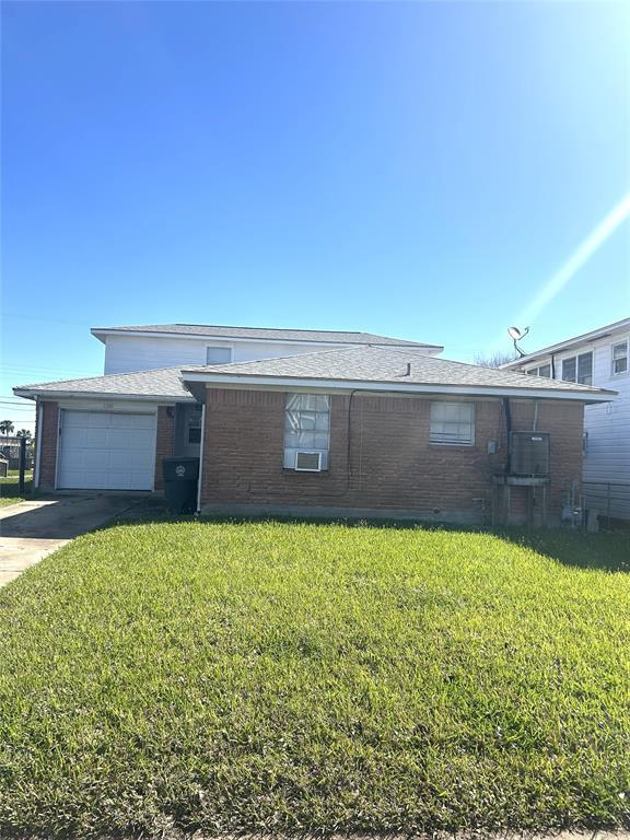 Building Photo - 1706 Bayou Homes Dr