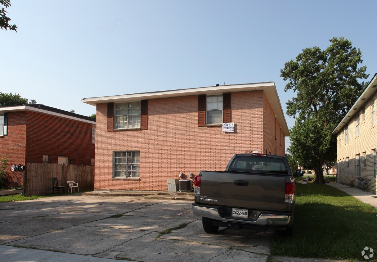 Building Photo - 2100-2102 Euclid St