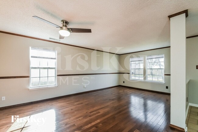 Foto del edificio - 19528 Windwood Pkwy