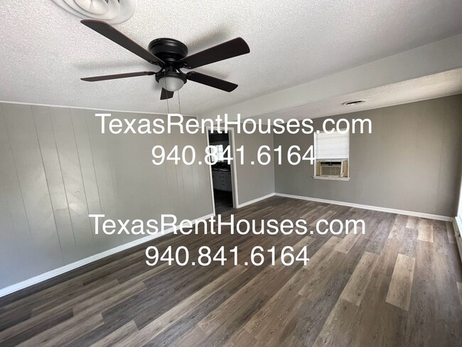 Building Photo - Cute and Cozy Home Near Downtown Burk