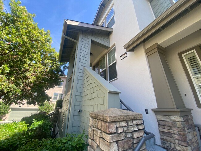 Foto del edificio - Newer Multi-Level Downtown Townhouse with ...