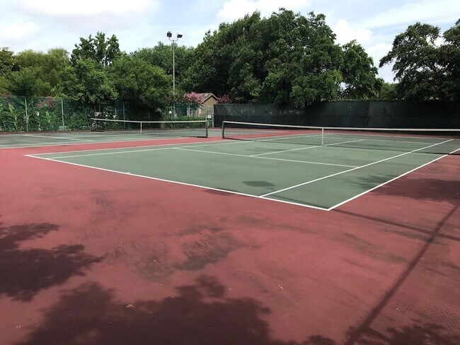 Foto del edificio - 10047 Westpark Dr