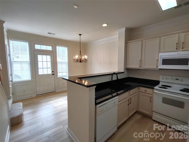 Foto del edificio - 8606 Beaver Creek Dr