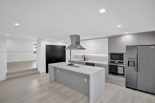 Foto del edificio - 3360 SW 7th St