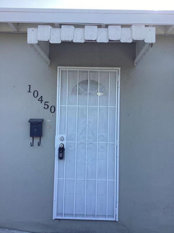 Foto del edificio - 10450 Ceres Ave