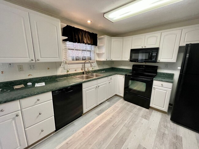 Building Photo - South Fayette - Spacious 3 Bedroom, 2.5 Bath Townhouse - Hunting Ridge Community