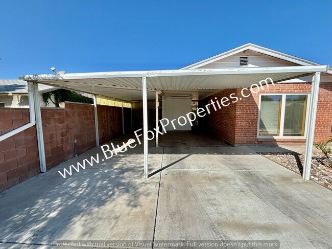 Building Photo - 6401 E Julia St