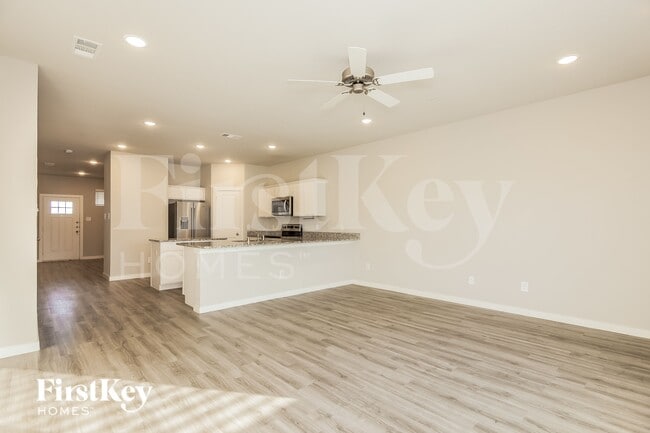 Foto del edificio - 308 Niki Dr