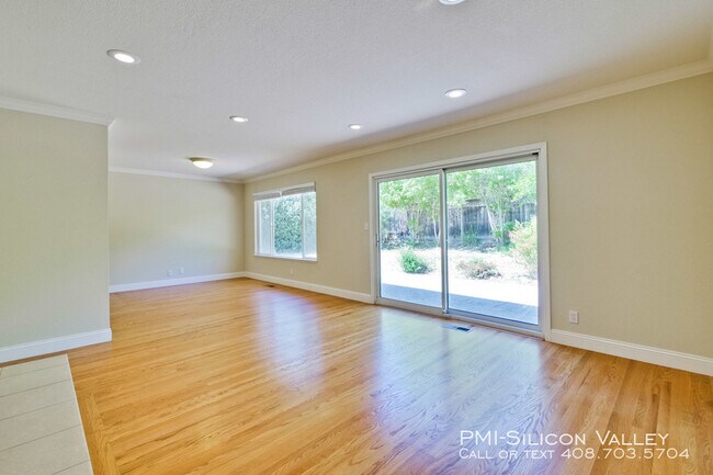 Building Photo - What an Amazing Home on a Huge Lot!