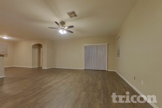 Foto del edificio - 12519 W Estero Ln
