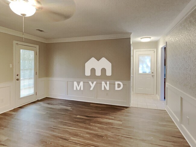 Building Photo - 484 Bedlington Dr