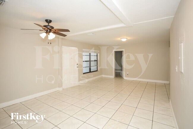 Foto del edificio - 1155 NW 127th St