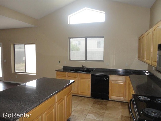 Building Photo - 13009 W Gelding Dr