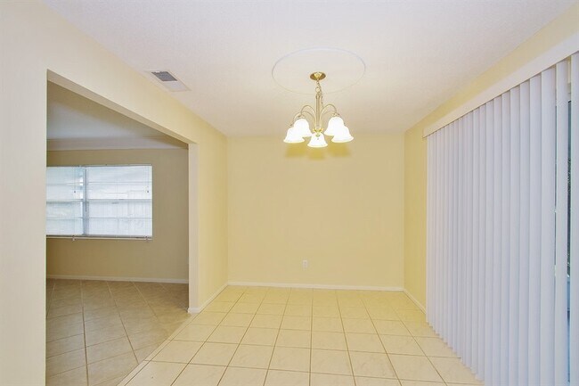 Foto del edificio - 568 Ironwood Dr