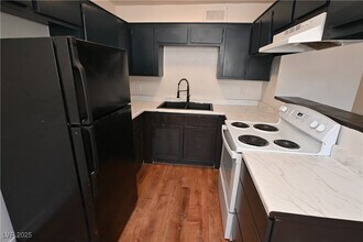 Building Photo - 1512 Cobb Ln