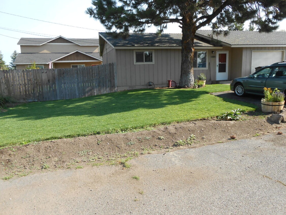 21164 SE Reed Market Rd, Bend, OR 97702 Townhome Rentals in Bend OR