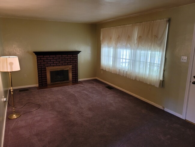 Building Photo - 1325 Ohioview Dr