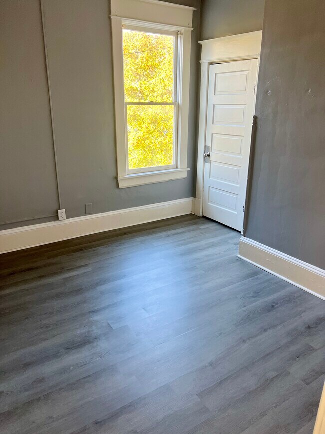 Foto del edificio - 908 Franklin Rd SW