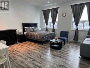 Building Photo - 14 Wyvern Rd