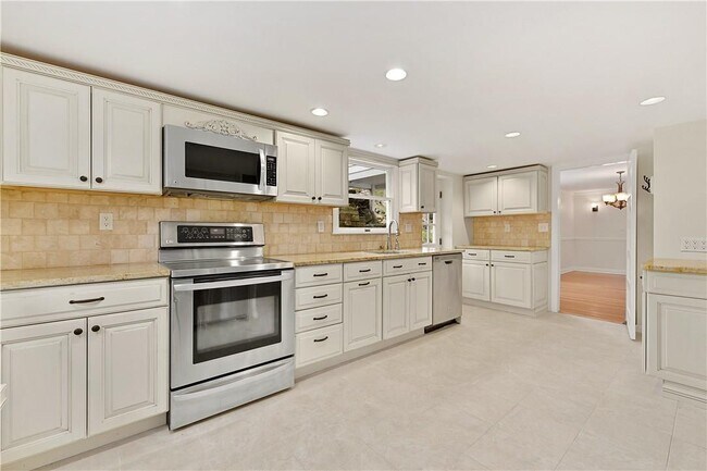 Foto del edificio - 243 Pound Ridge Rd
