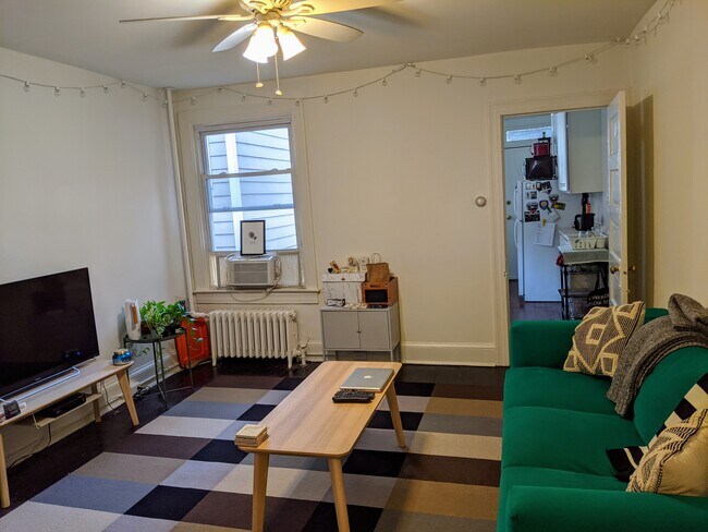 Foto del edificio - 1428 A St SE