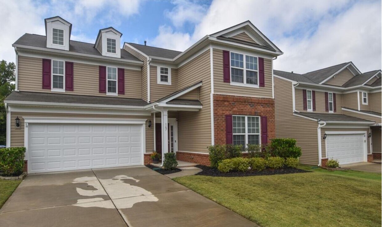 Foto principal - 167 Farmers Folly Dr