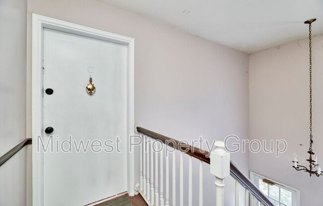 Building Photo - 6681 Chesapeake Dr