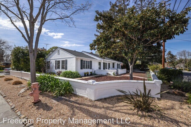 Foto del edificio - 3 br, 2 bath House - 2796 Cowper St