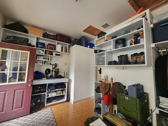 Foto del edificio - 724 Jefferson Ave